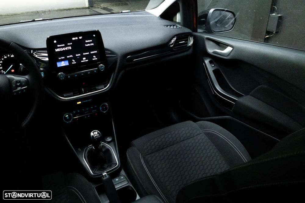 Ford Fiesta 1.0 EcoBoost S&S TITANIUM - 10