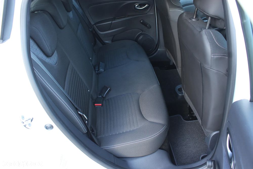 Renault Clio - 40