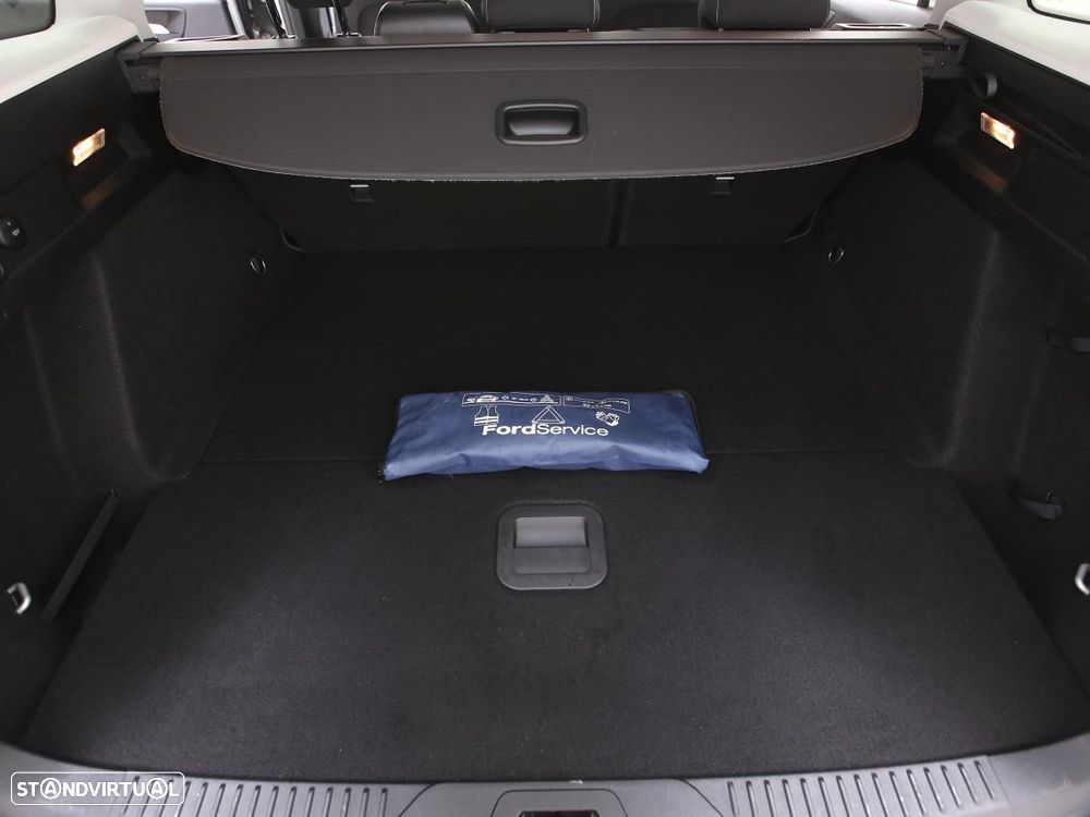 Ford Focus SW 1.5 TDCi EcoBlue Business - 13