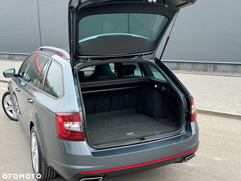 Skoda Octavia 2.0 TDI SCR RS DSG - 10