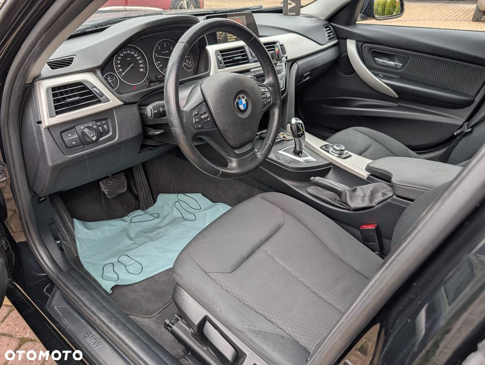 BMW Seria 3 320d Edition Luxury Line Purity - 7