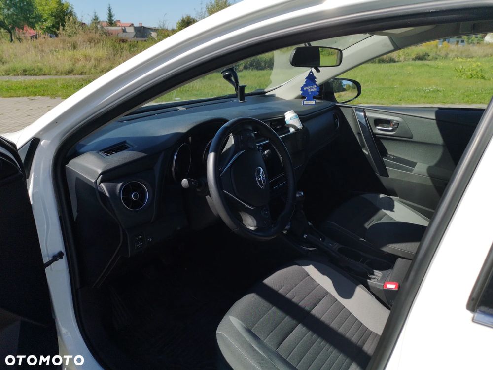 Toyota Auris 1.4 D-4D Premium - 12