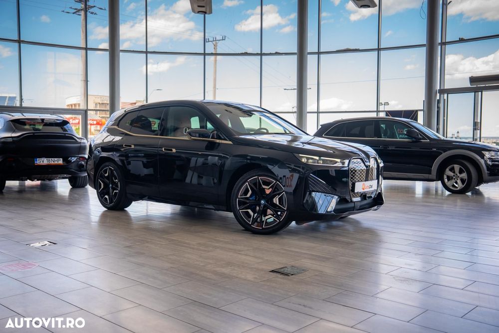 BMW iX xDrive40 - 24