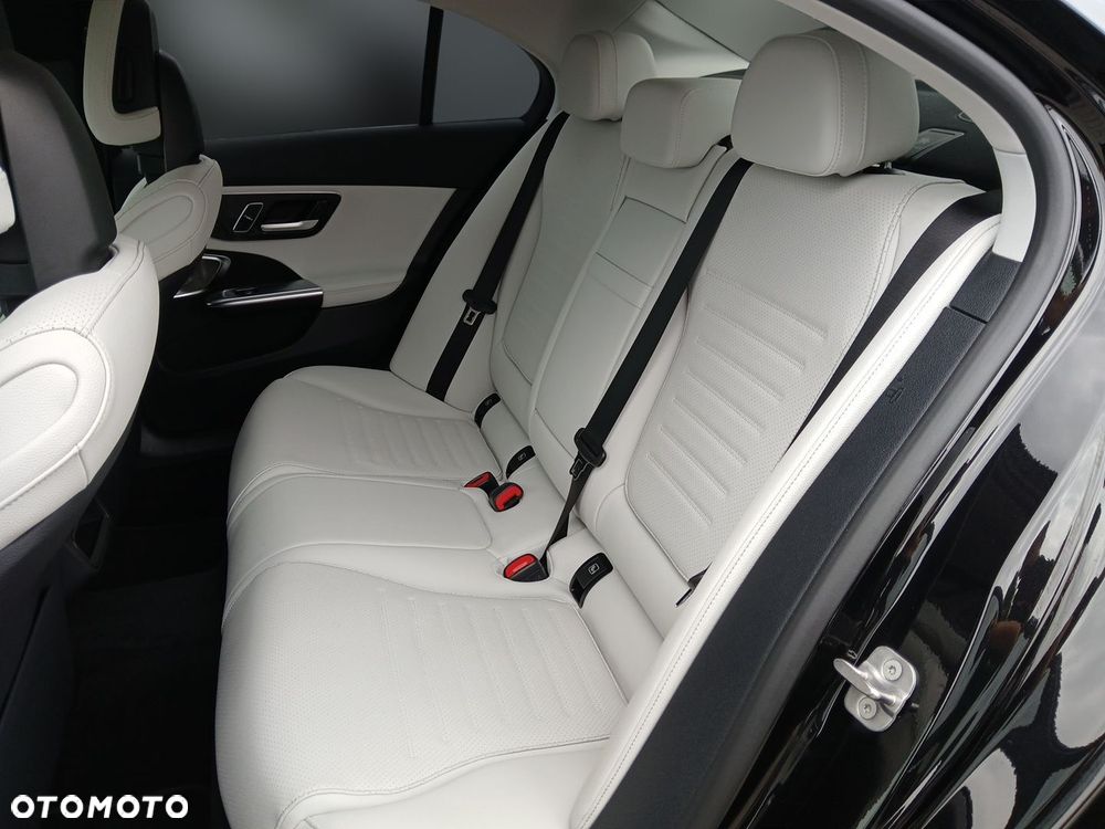 Mercedes-Benz Klasa C 300 d mHEV 4-Matic AMG - 19