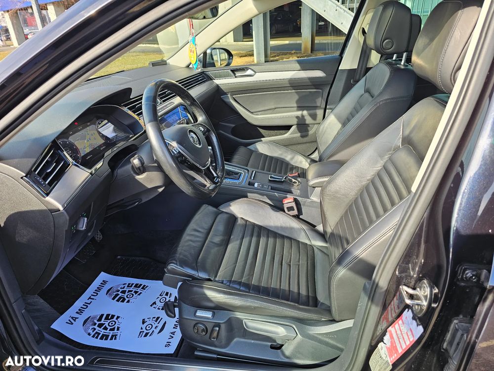 Volkswagen Passat - 2