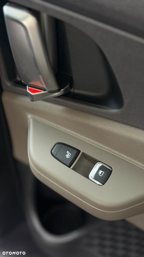 Kia Carnival - 30