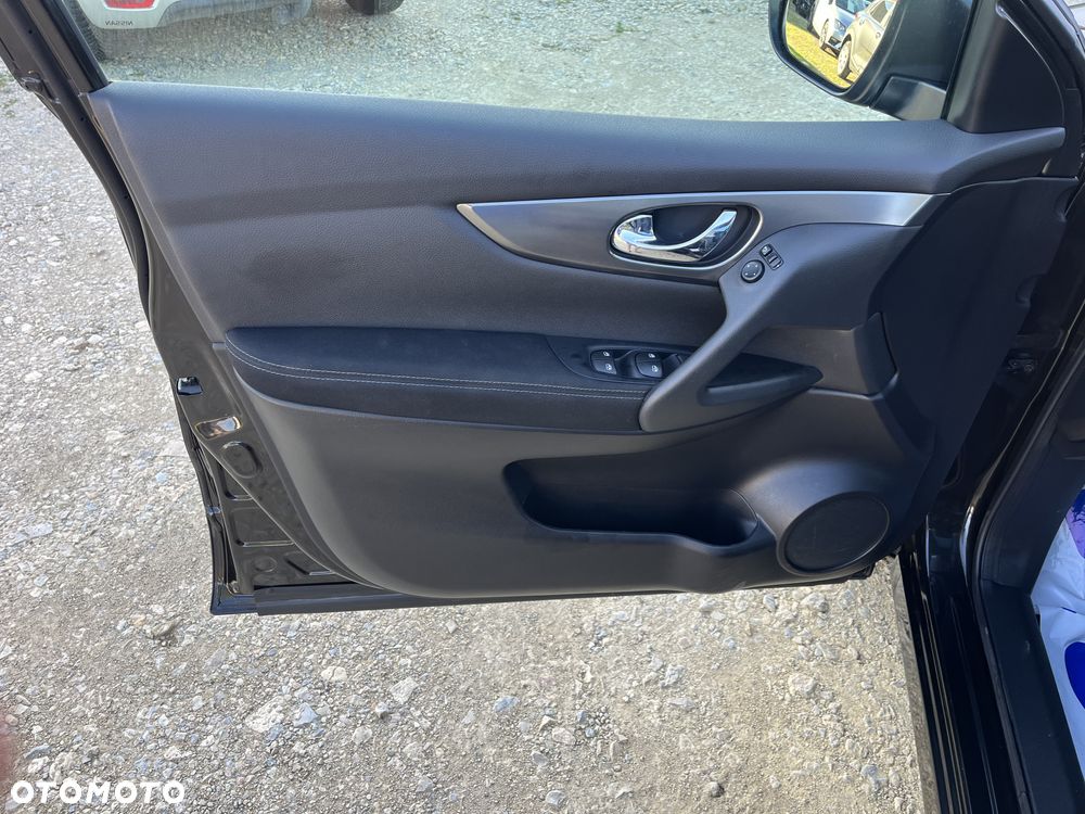 Nissan Qashqai 1.6 DIG-T N-Connecta - 22