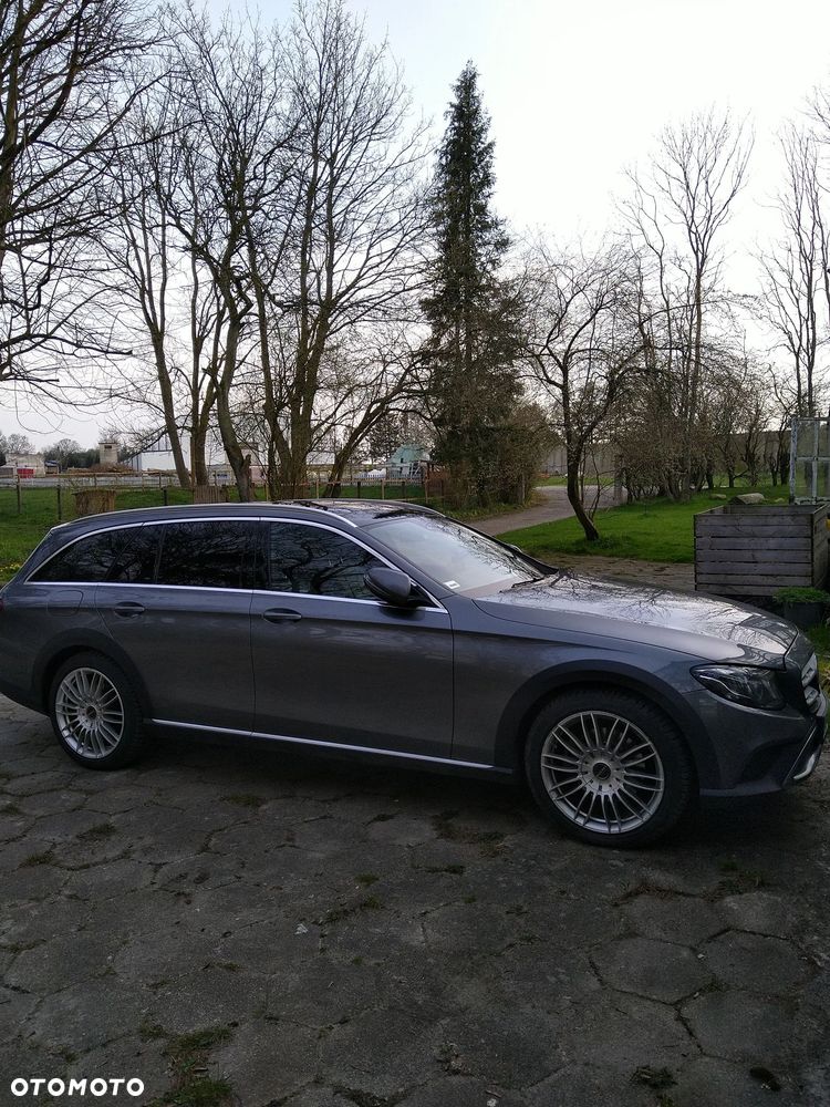 Mercedes-Benz Klasa E 220 d 4-Matic All-Terrain - 13