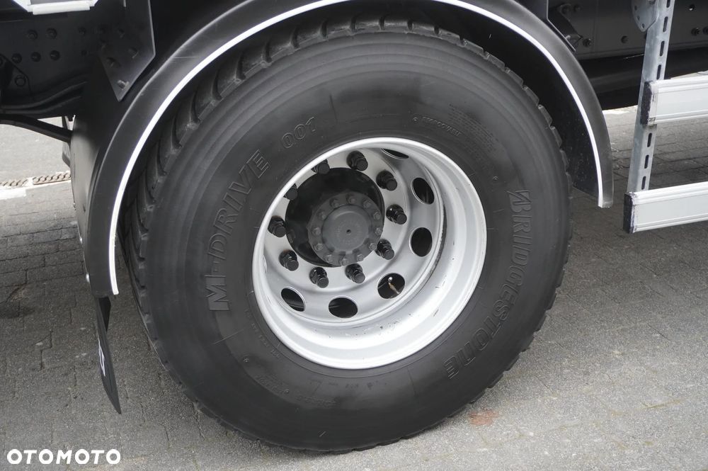 Renault C280 DTI 8 / HDS Fassi 5,6 t / Zasięg 8 m / Platforma 15 EPAL - 19