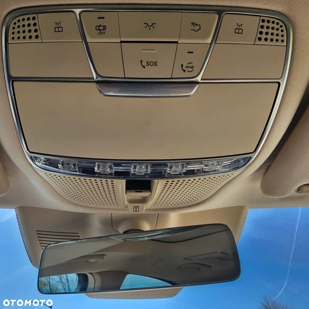 Mercedes-Benz Klasa S 560 4-Matic L 9G-TRONIC - 32