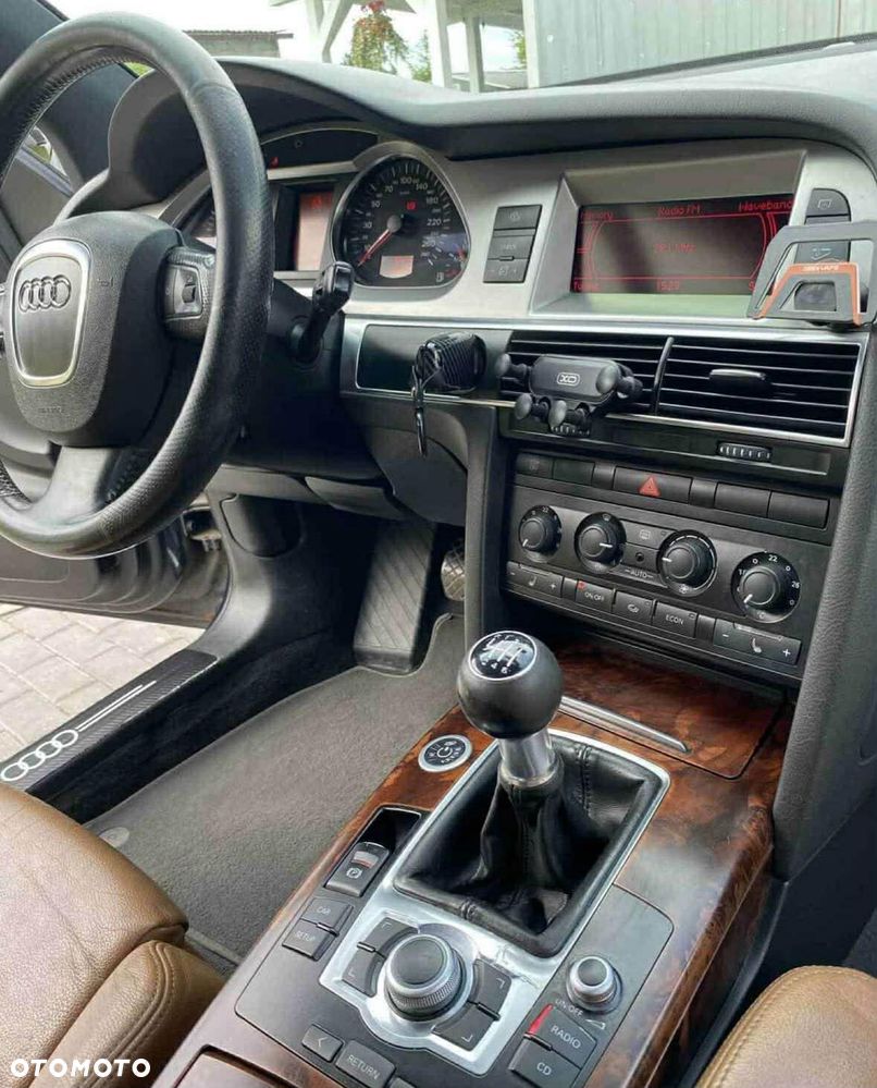 Audi A6 Avant 2.4 Quattro - 7
