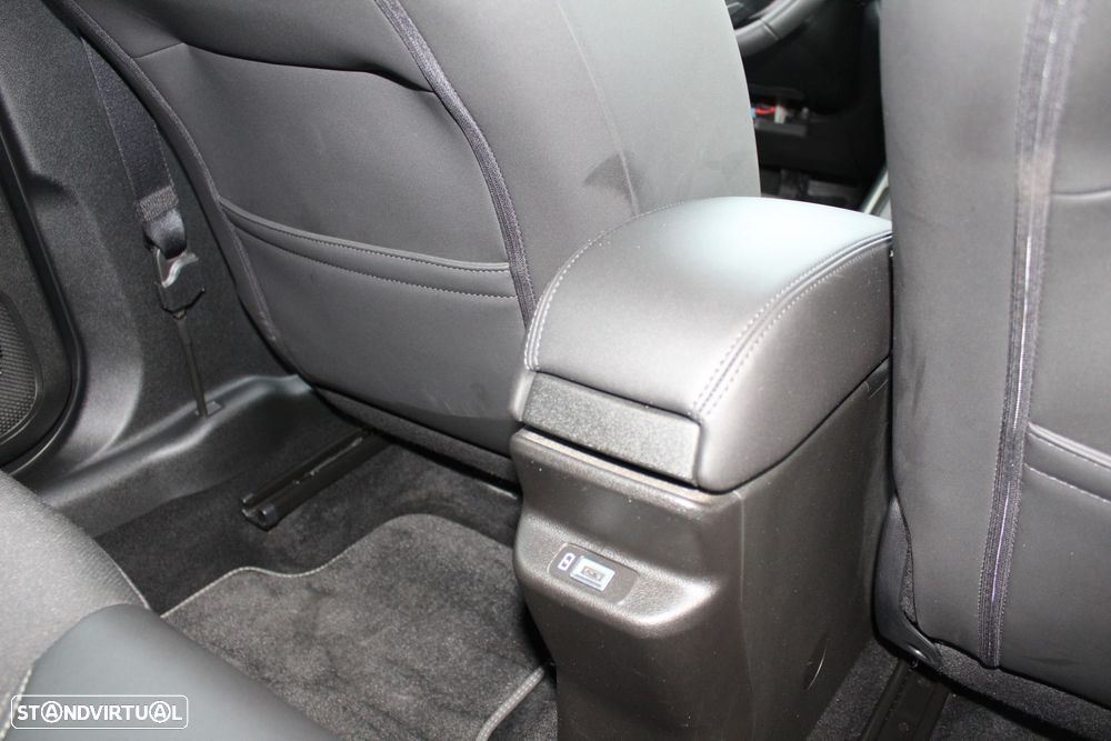 Jeep Avenger 1.2 GSE T3 Altitude - 19