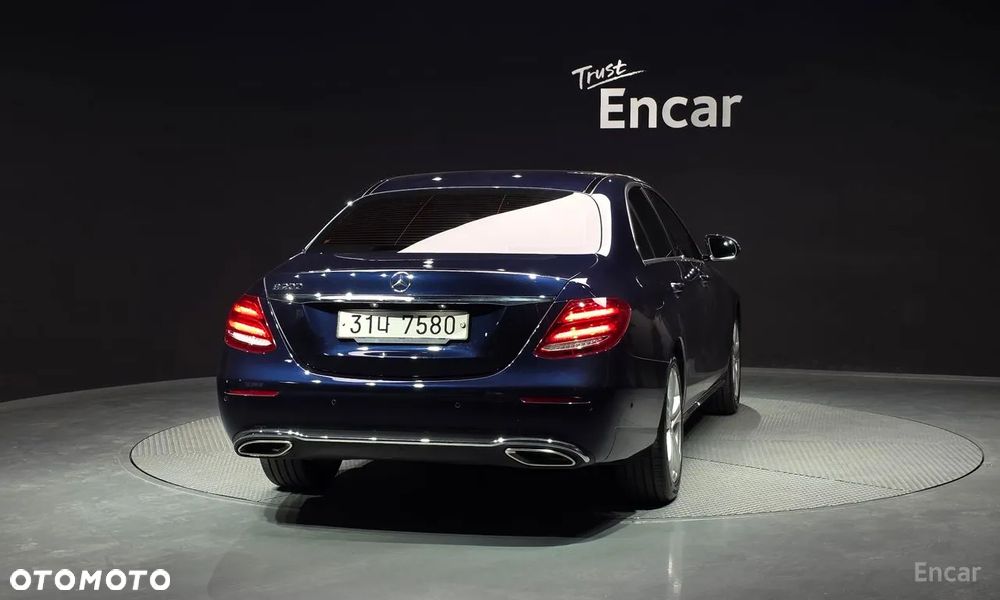 Mercedes-Benz Klasa E 300 d 9G-TRONIC Avantgarde - 5