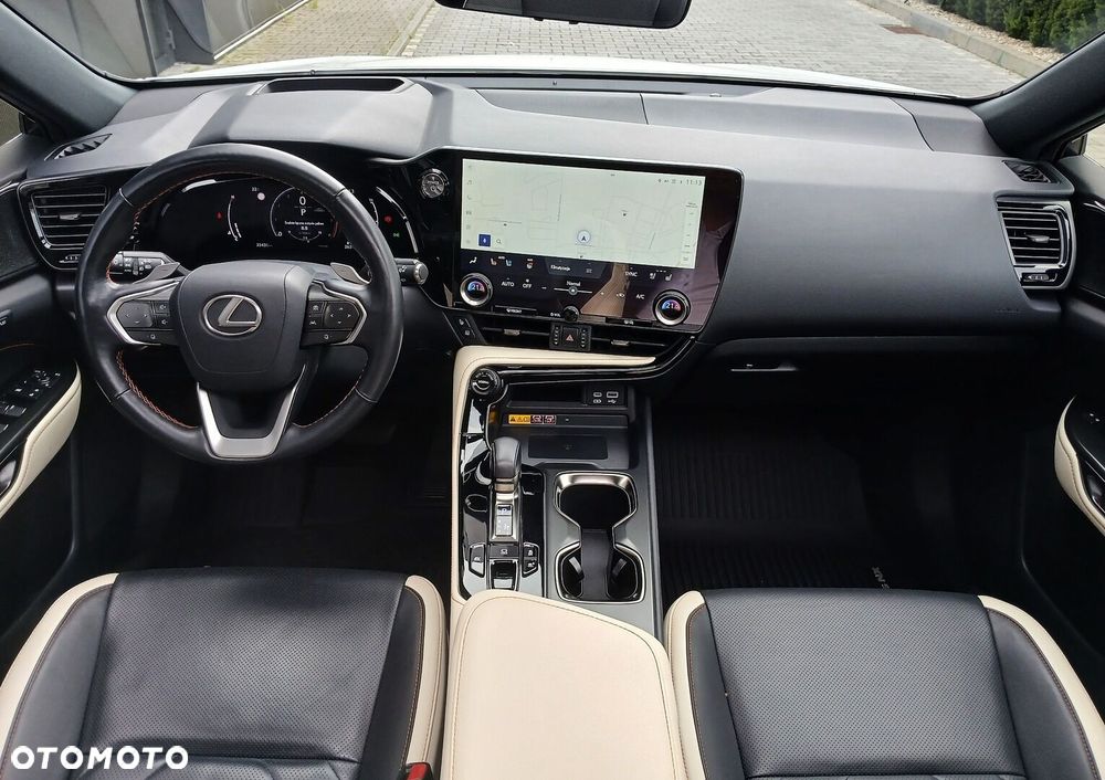 Lexus NX 350h Omotenashi AWD - 32