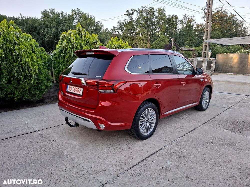 Mitsubishi Outlander - 6