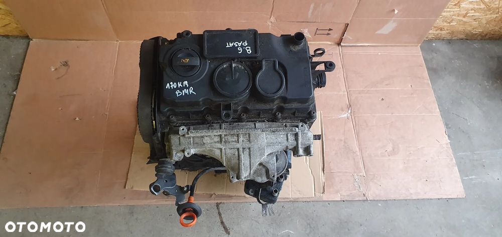 Silnik słupek blok silnika VW Passat B6 2.0 TDI BMR - 1