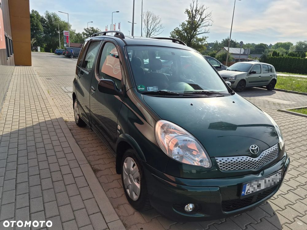 Toyota Yaris Verso - 4
