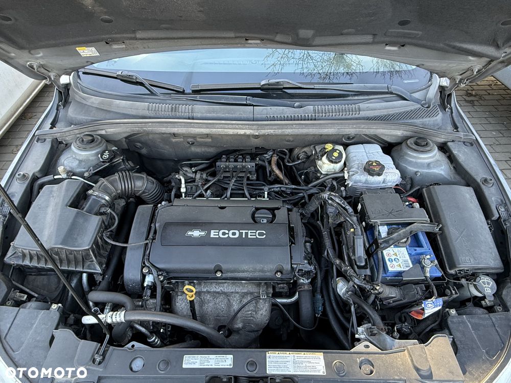 Chevrolet Cruze 1.8 LT - 8