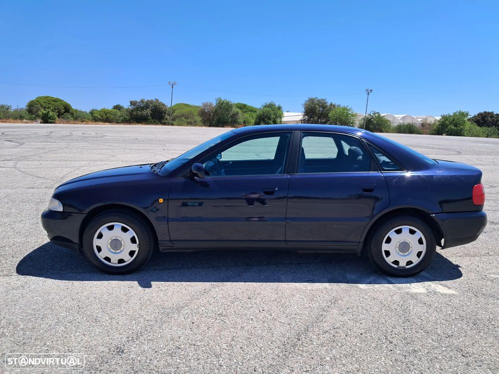 Audi A4 1.6 Plus - 4