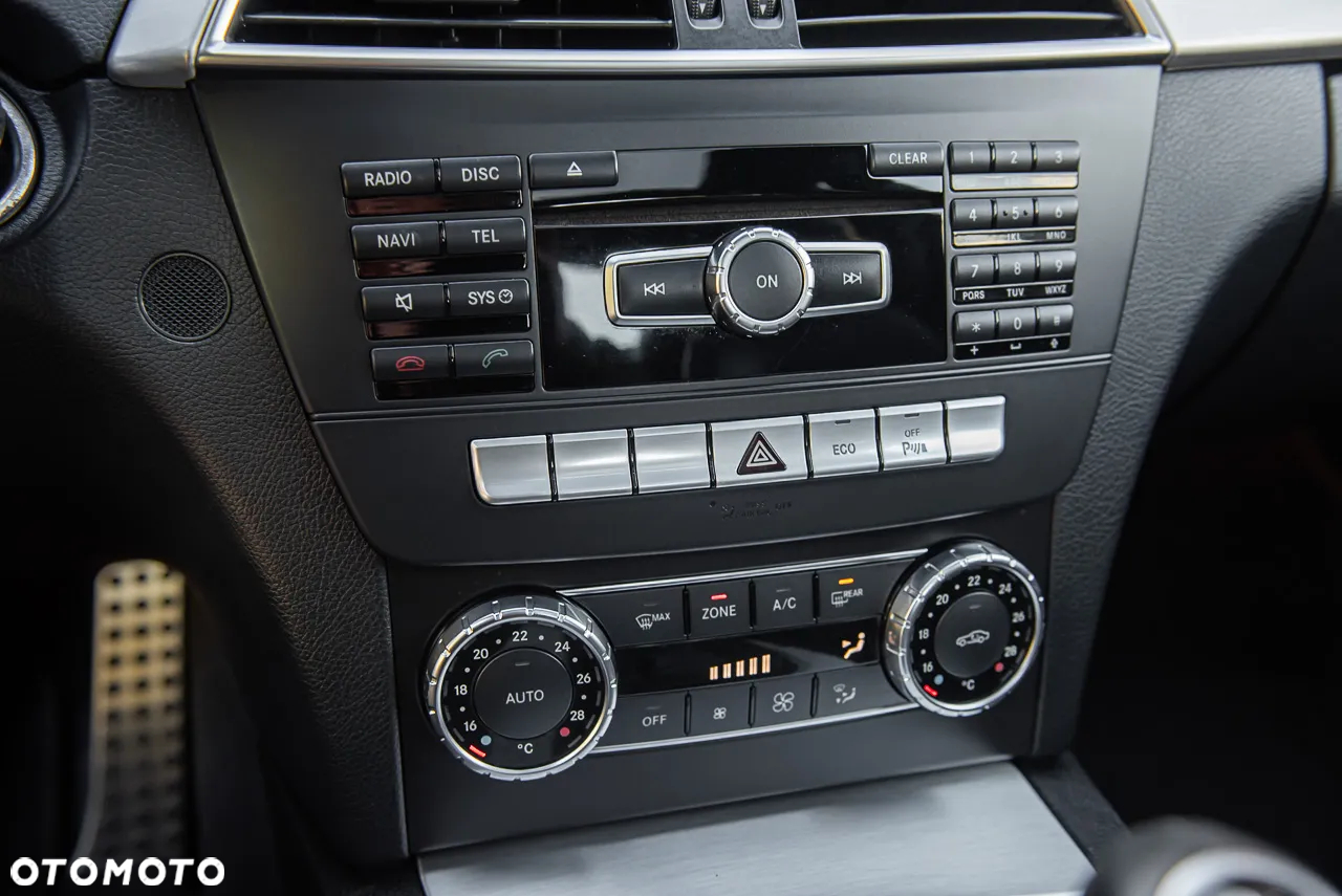 Mercedes-Benz Klasa C 250 Coupe Sport 7G-TRONIC - 25