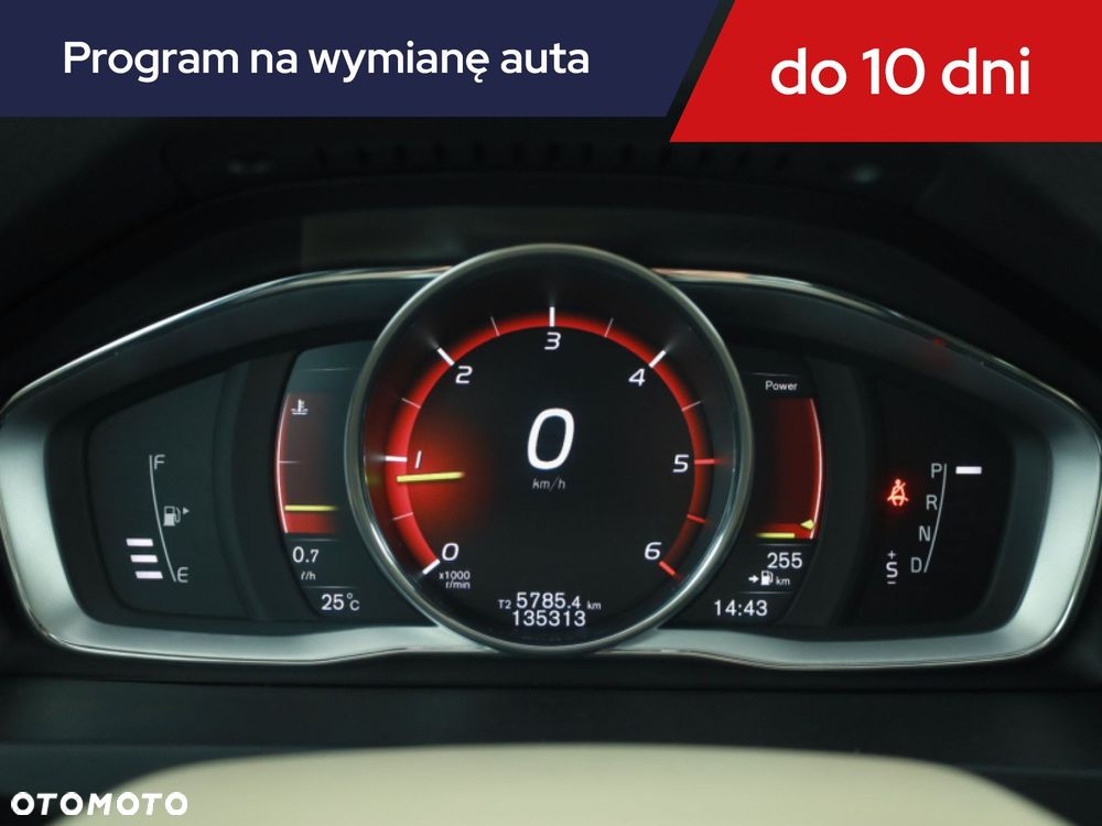Volvo V60 Cross Country - 10