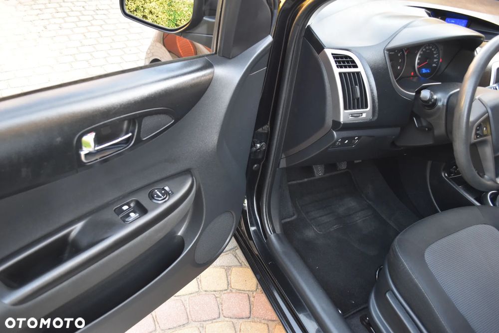 Hyundai i20 - 16