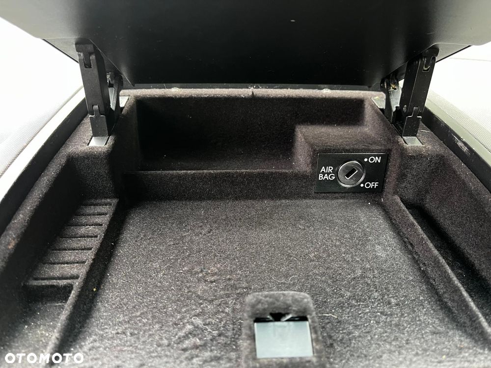 Volkswagen Sharan 2.0 Special - 23