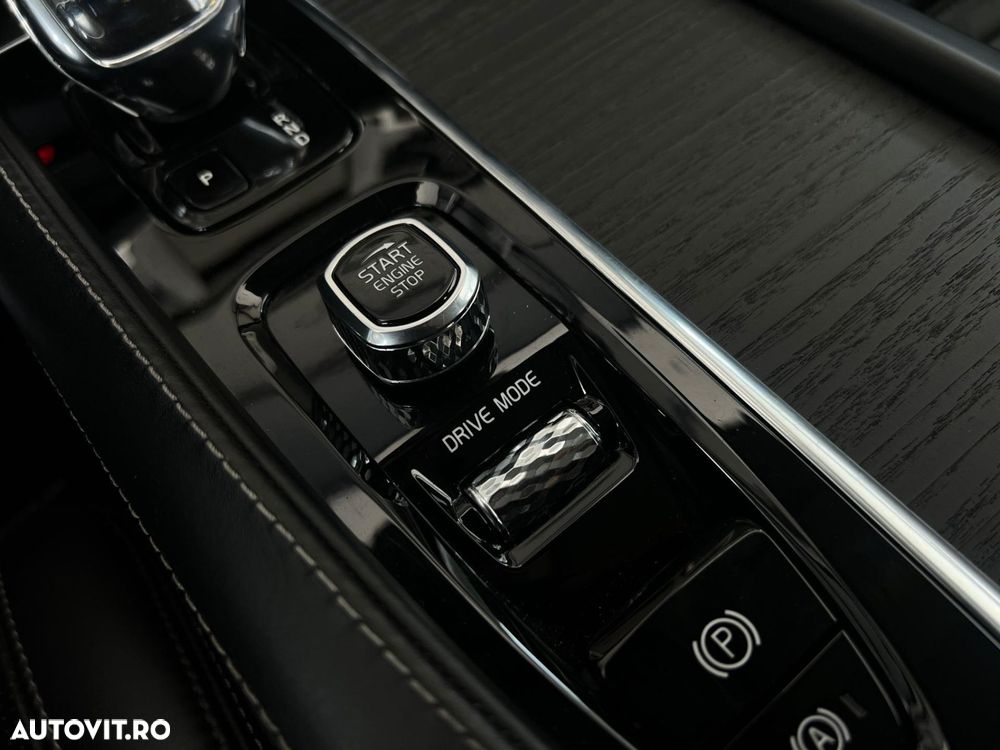 Volvo XC 90 - 22