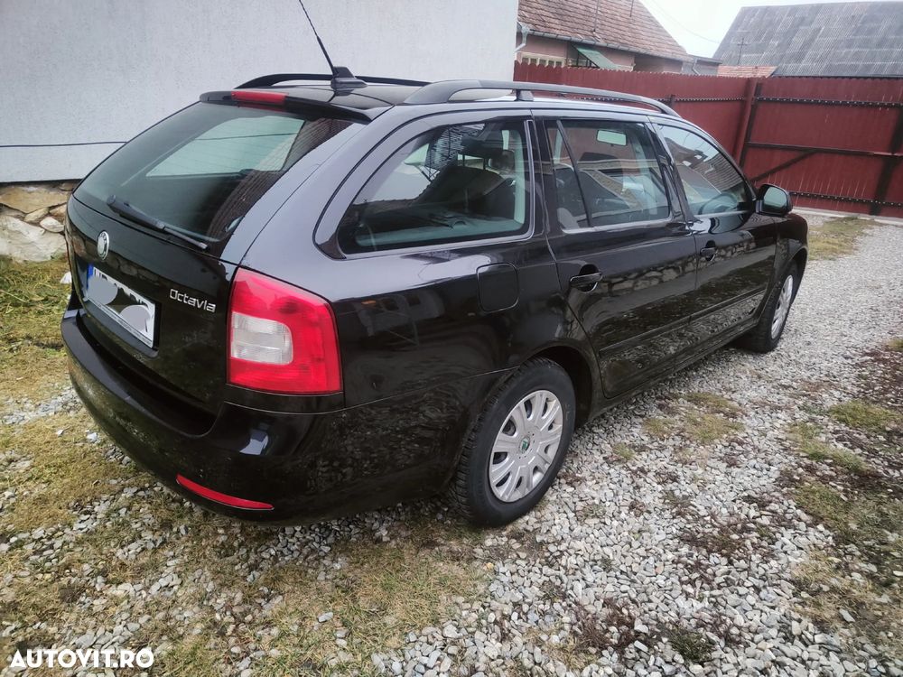 Skoda Octavia 1.6 TDI DPF Ambiente - 3
