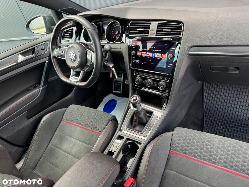 Volkswagen Golf - 7