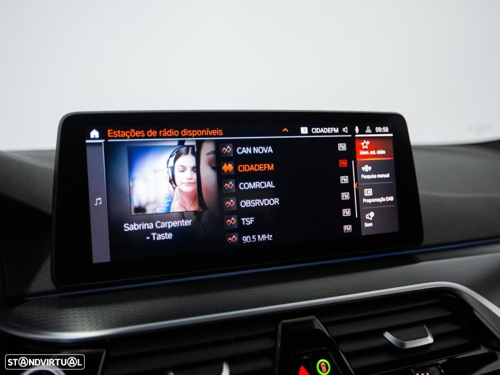 BMW 530 e Pack 50 anos M - 35