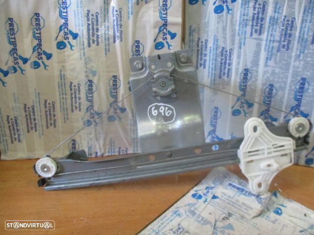Elevador Manual 827003722R RENAULT CLIO 4 2015 5P Td - 3