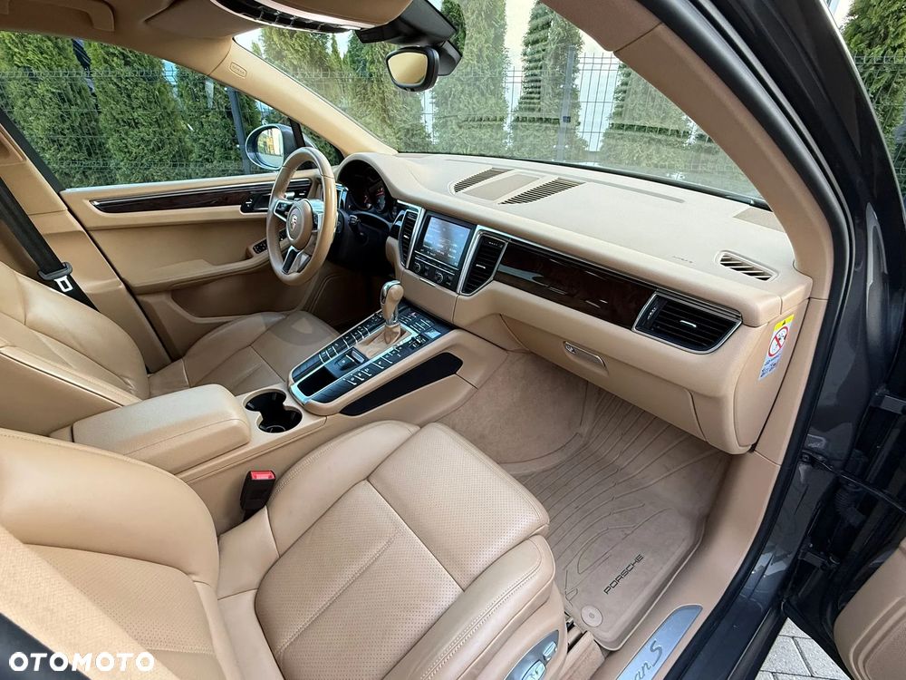 Porsche Macan - 28