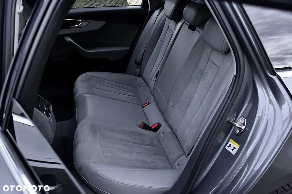 Audi A4 Avant 2.0 TDI Design S tronic - 36