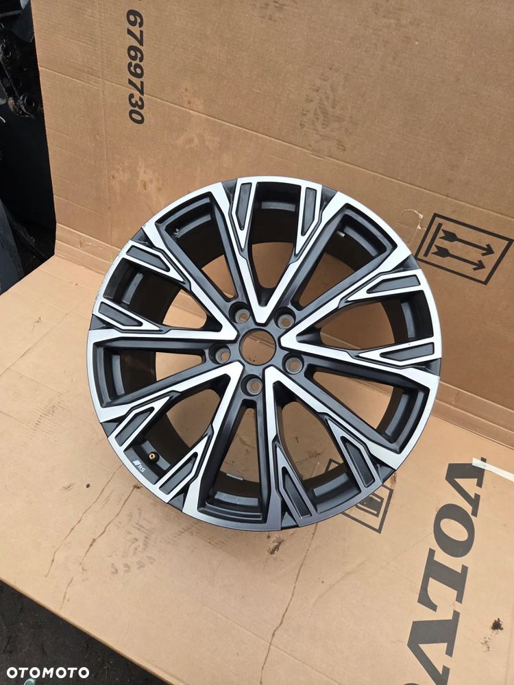 Felga Aluminiowa Audi A6 e-tron RS C9 21 Cali 85E601025AQ E- 9,1/2Jx21H2 ET 63 - 10