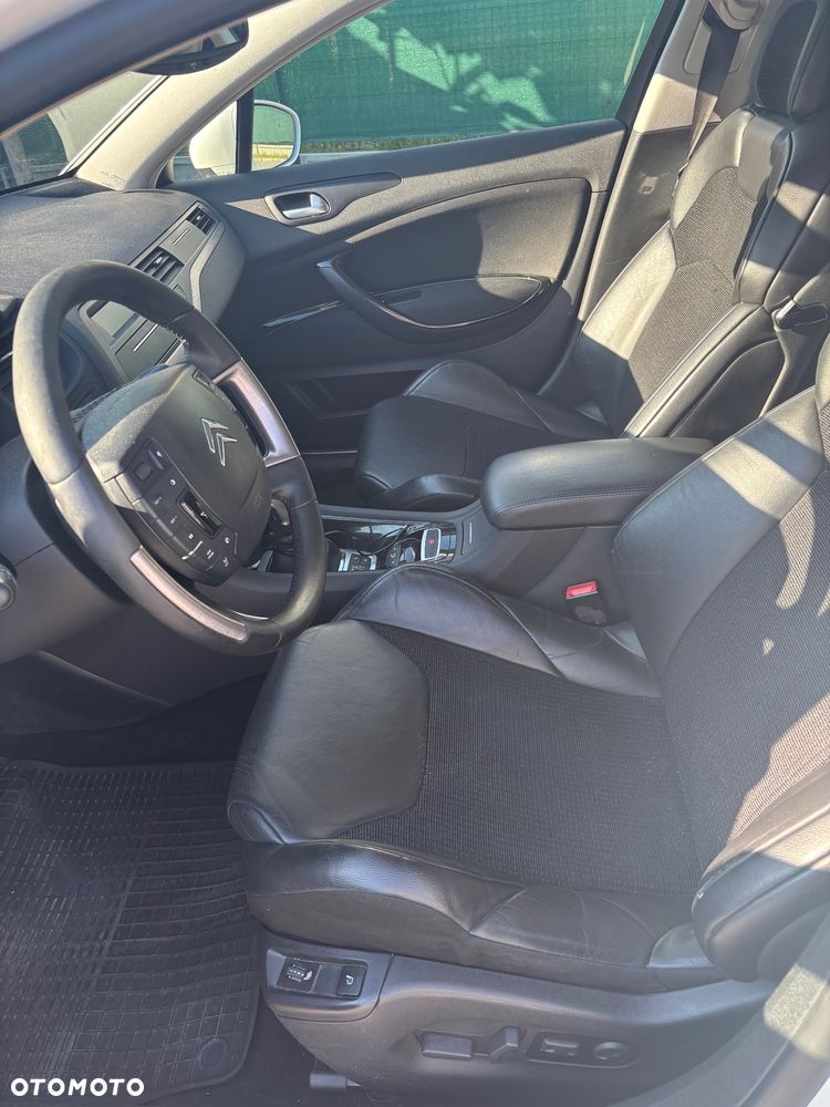 Citroën C5 2.0 HDi Exclusive - 23