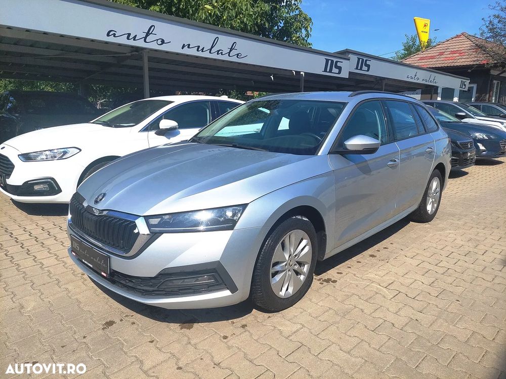Skoda Octavia 2.0 TDI DSG Ambition - 1