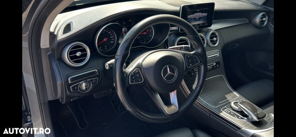 Mercedes-Benz C - 19