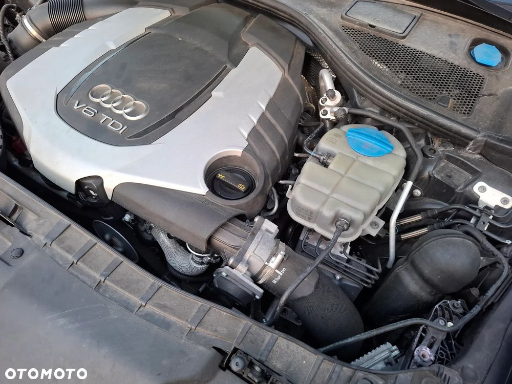 Audi A6 Allroad - 32