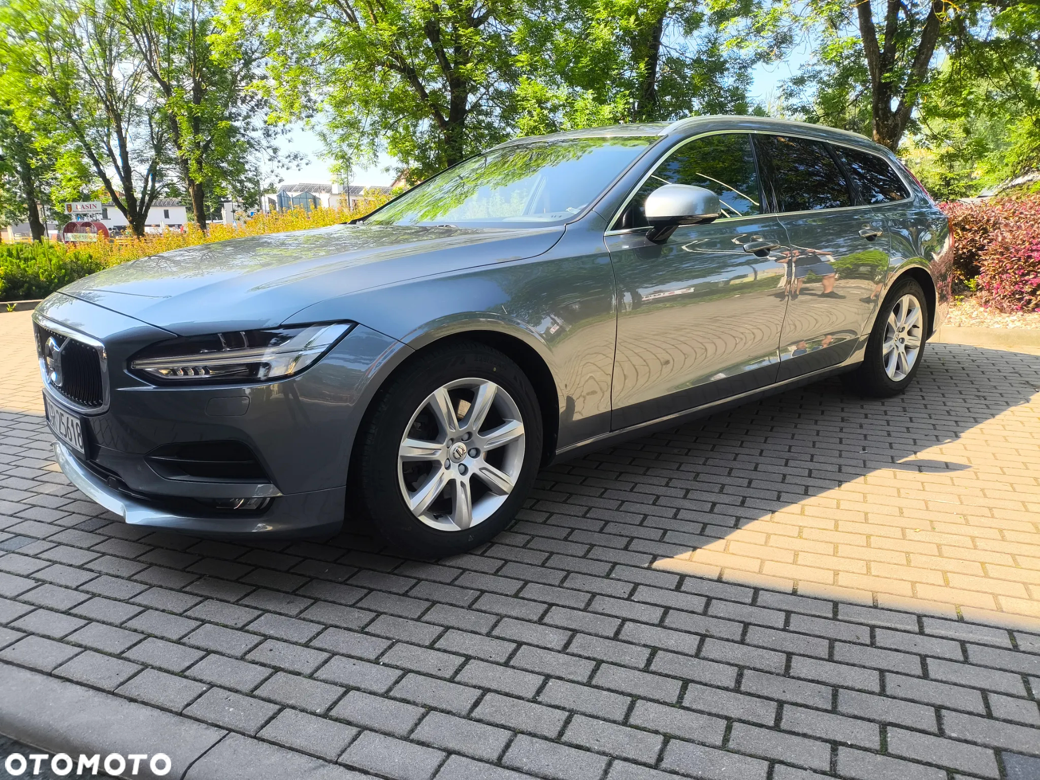 Volvo XC 60 D4 Momentum - 4