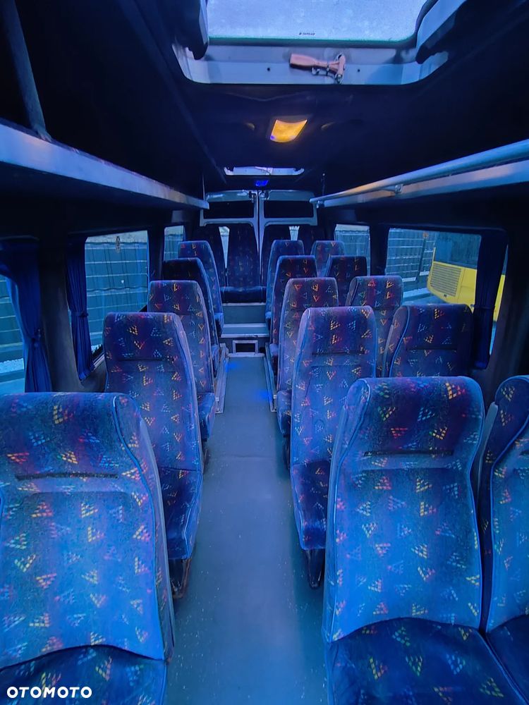 Mercedes-Benz Sprinter - 7