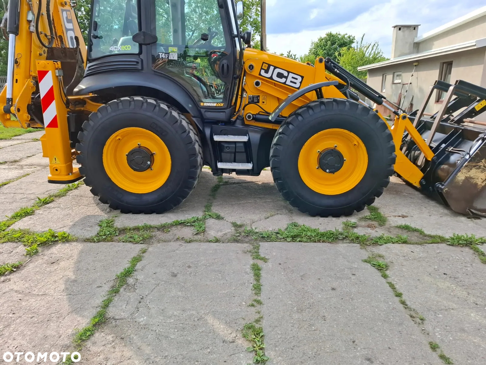 JCB 4CX - 13