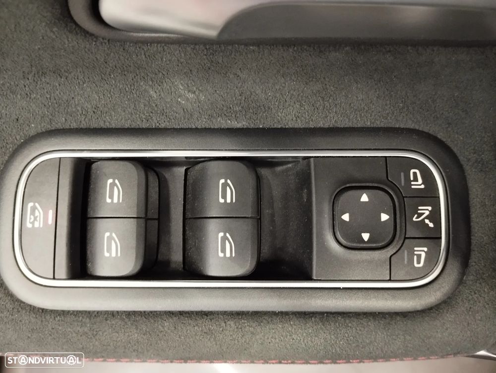 Mercedes-Benz A 250 e AMG Line - 16