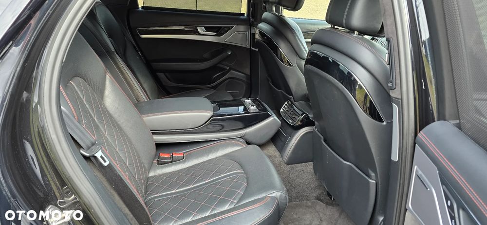 Audi S8 - 9