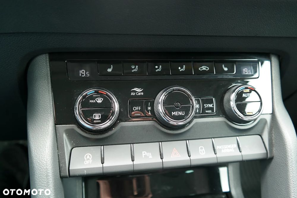 Skoda Karoq 1.5 TSI ACT Style DSG - 34