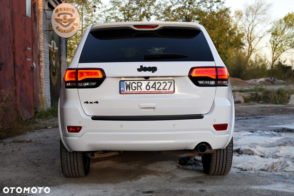 Jeep Grand Cherokee - 8