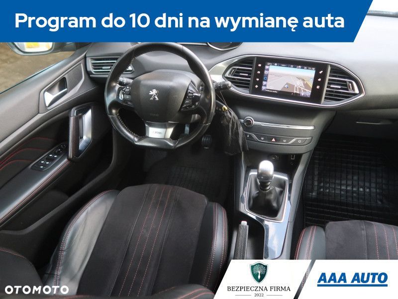 Peugeot 308 - 8