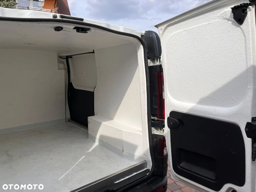 Renault TRAFIC - 12