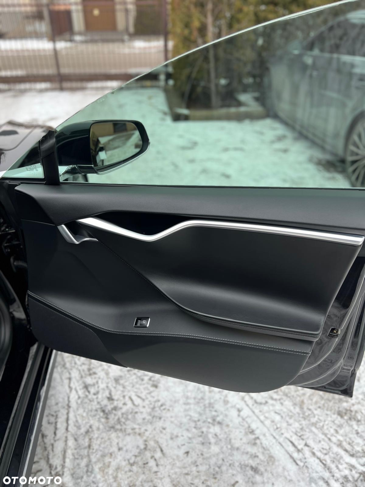 Tesla Model S 75 D - 4