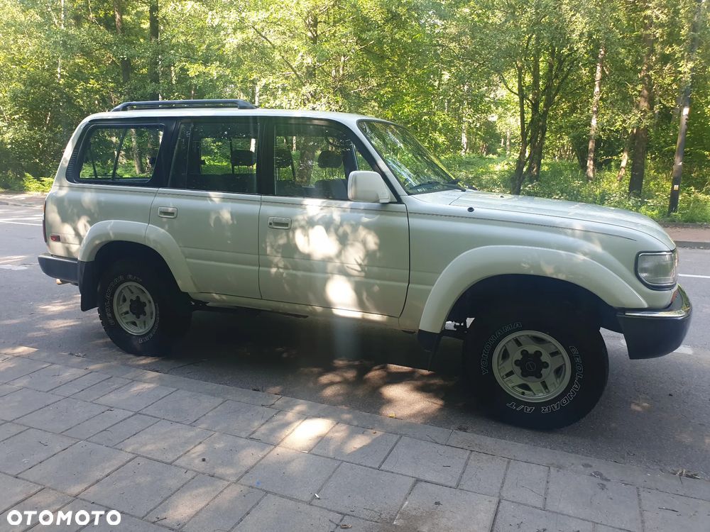 Toyota Land Cruiser - 3